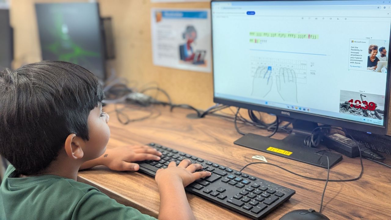 U Teach Mi pupils at after-school tech club