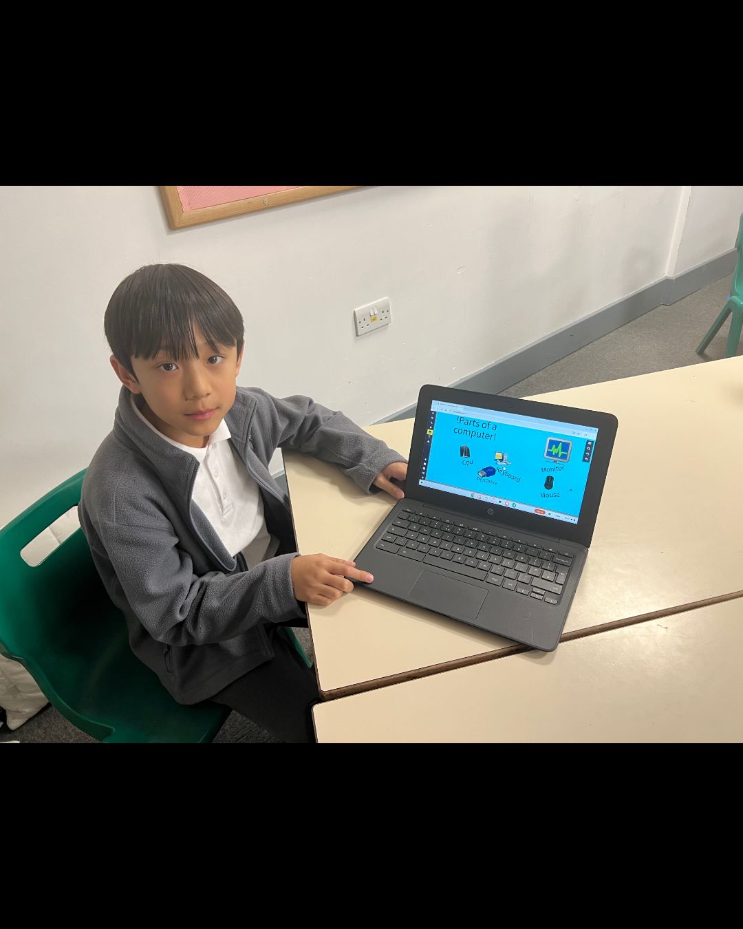 U Teach Mi pupils at after-school tech club